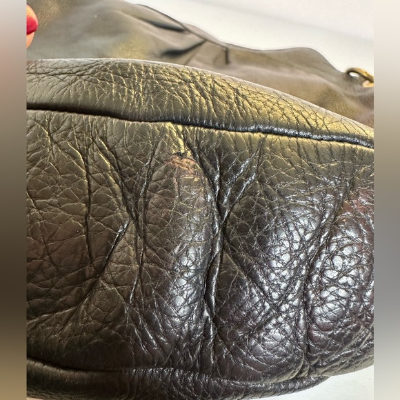 Marc Jacobs Classic Q Hillier Hobo Pebbled Leather Bag Black Brown Gold Hardwear - Picture 16 of 16